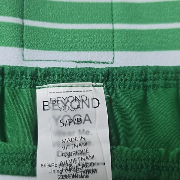 Beyond Yoga If You Pleats Elastic Green Mini Women's Skirt Size Small NwT. - Picture 5 of 10